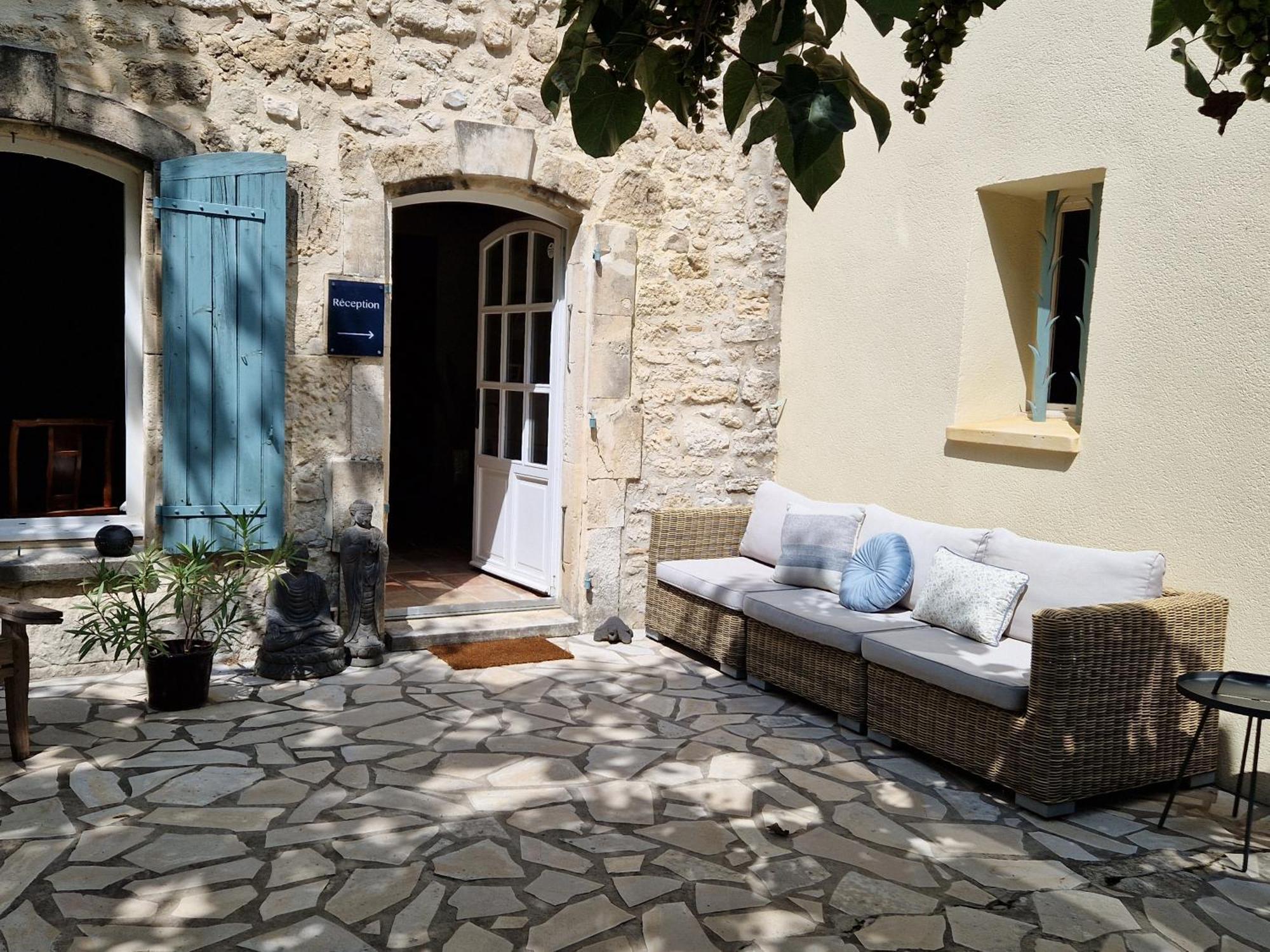 타라스콩 Mas Armelin B&B 외부 사진