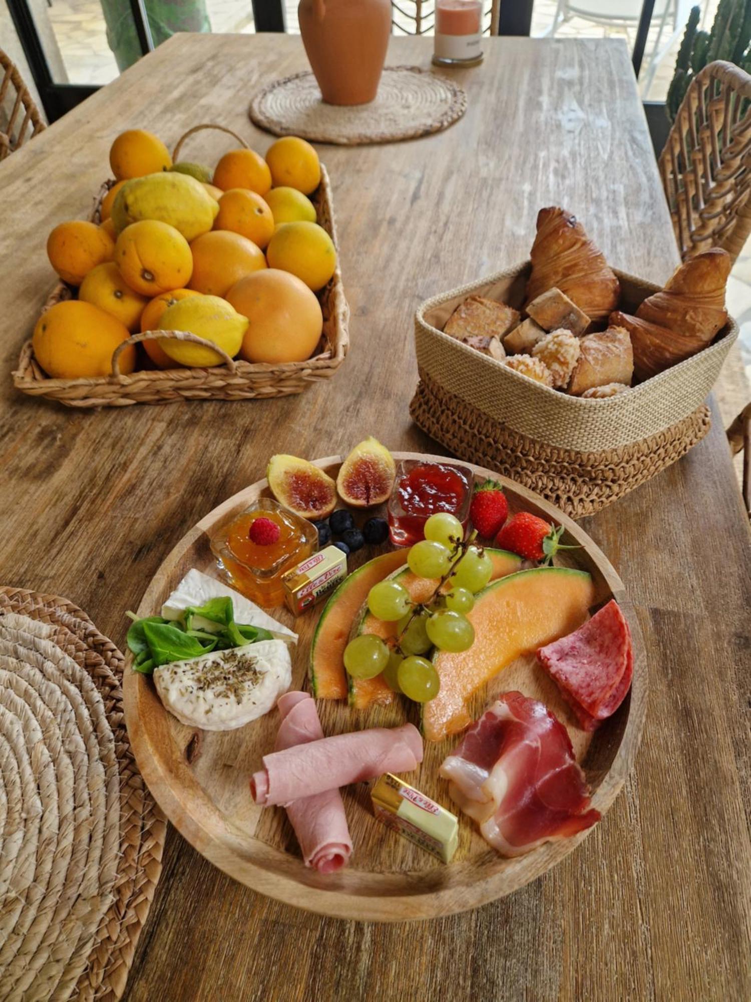 타라스콩 Mas Armelin B&B 외부 사진