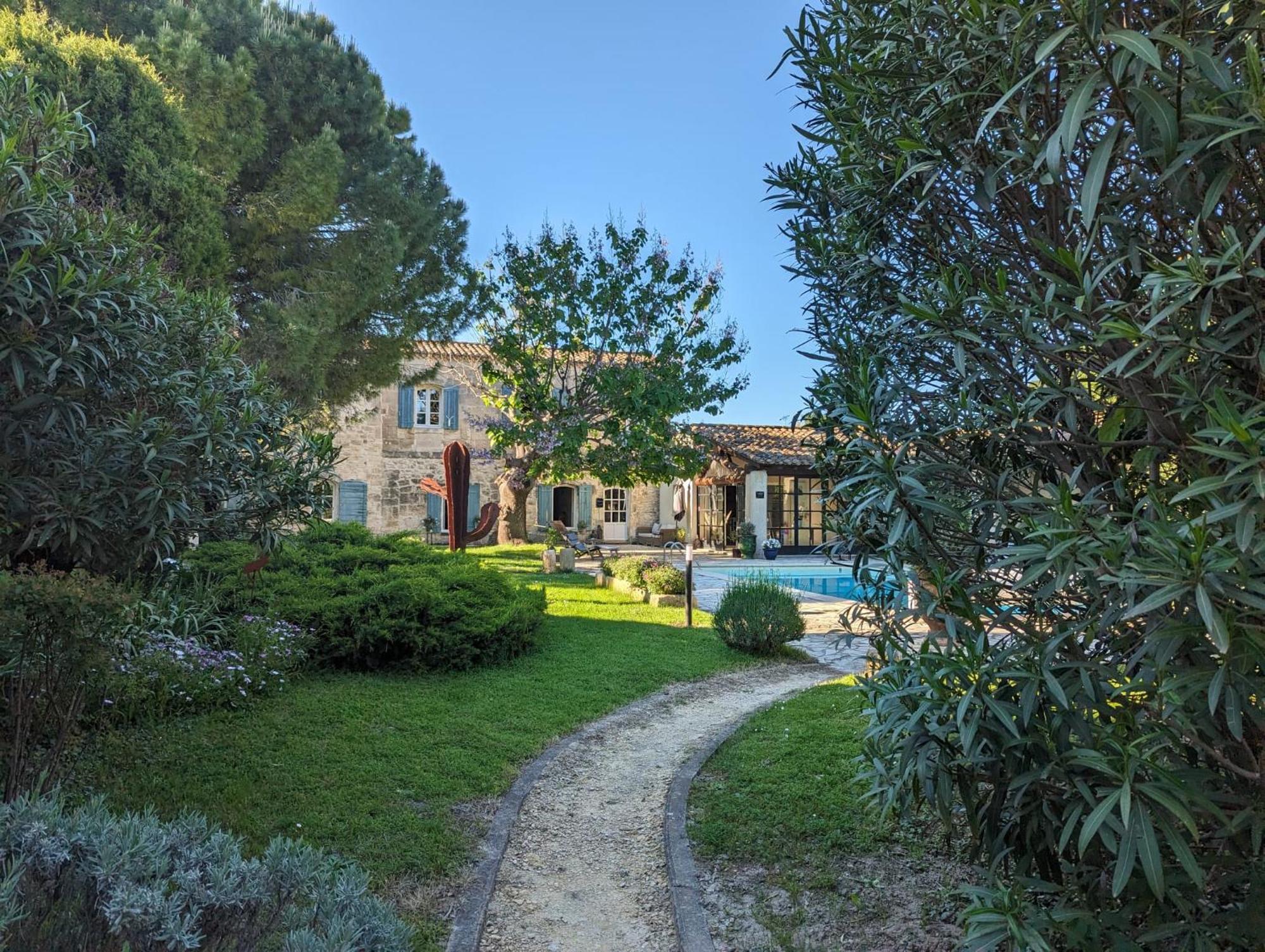 타라스콩 Mas Armelin B&B 외부 사진