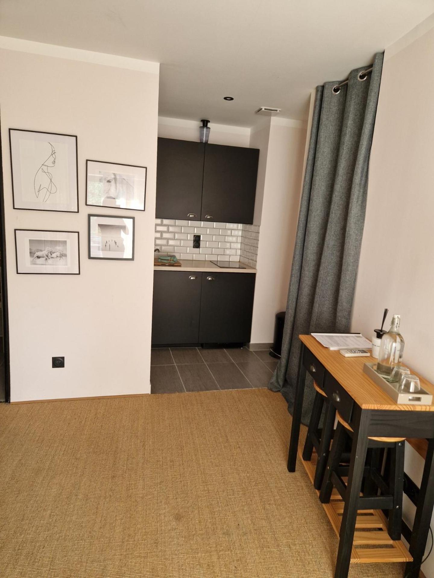 타라스콩 Mas Armelin B&B 외부 사진