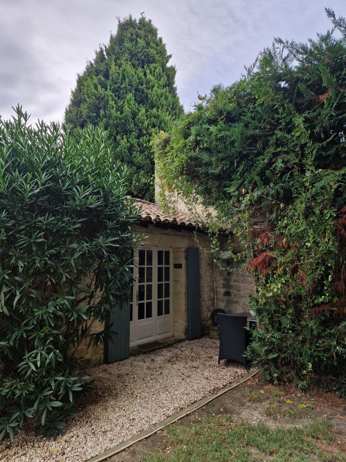 타라스콩 Mas Armelin B&B 외부 사진