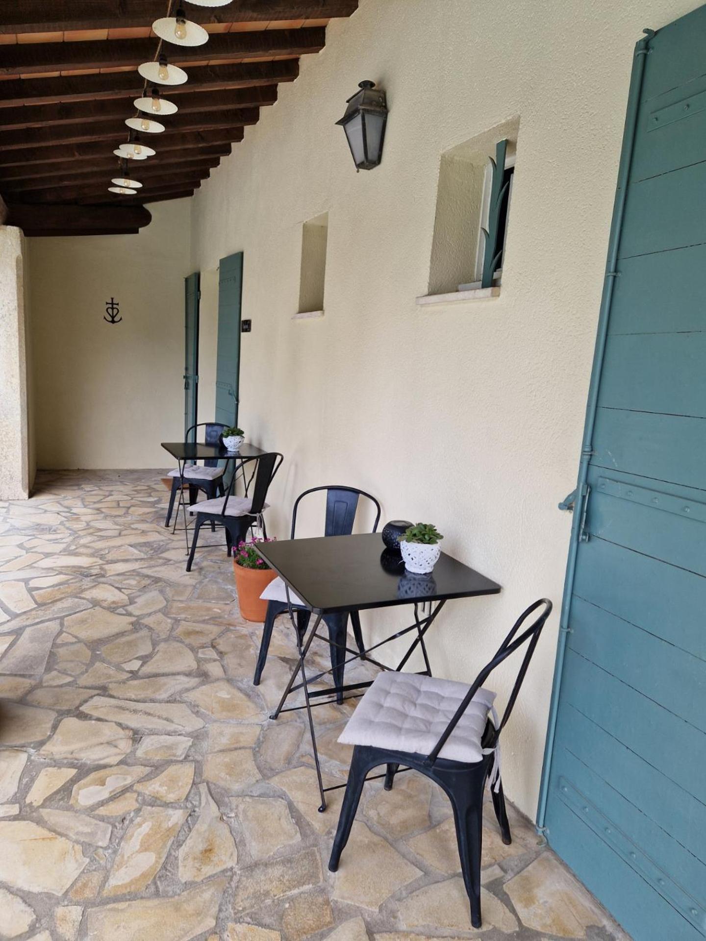 타라스콩 Mas Armelin B&B 외부 사진