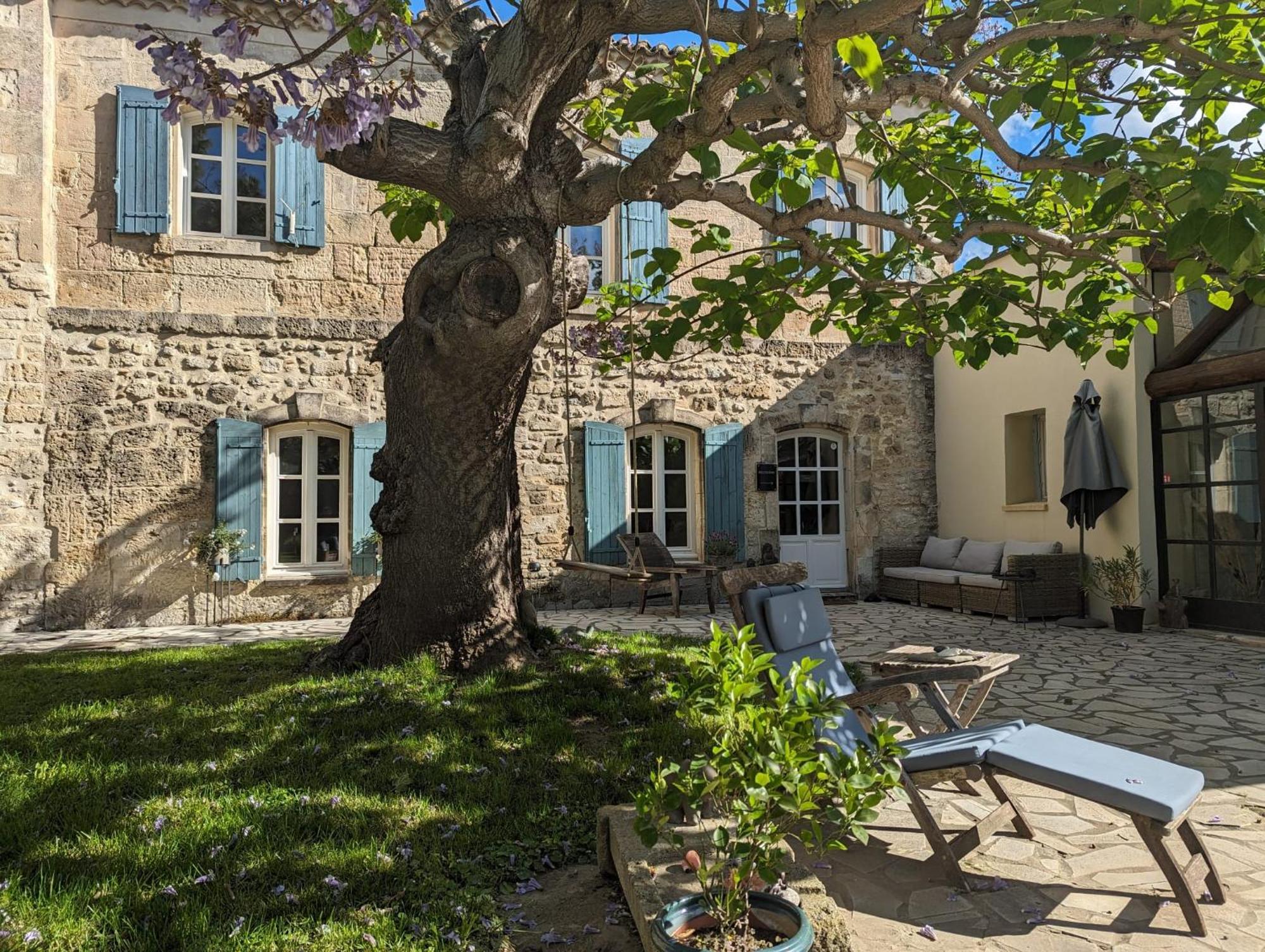 타라스콩 Mas Armelin B&B 외부 사진