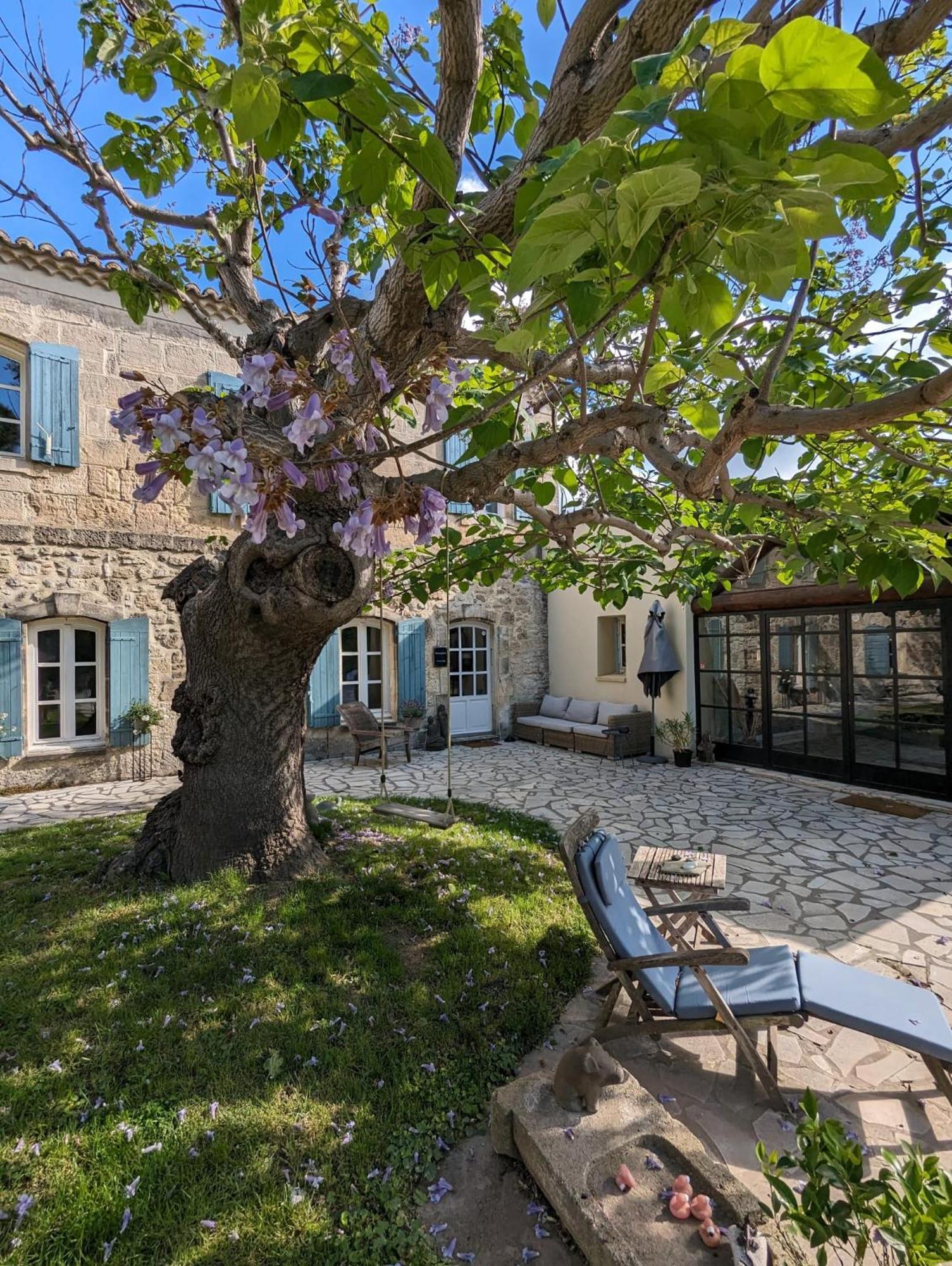 타라스콩 Mas Armelin B&B 외부 사진